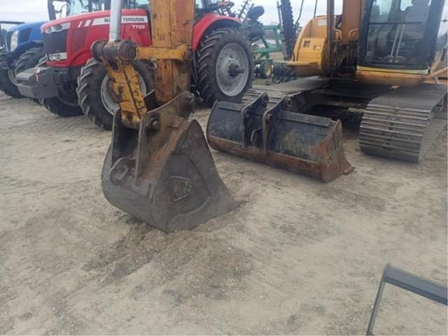 Image of JCB JS130 equipment image 3