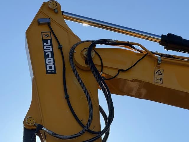 Image of JCB JS160NLC equipment image 2