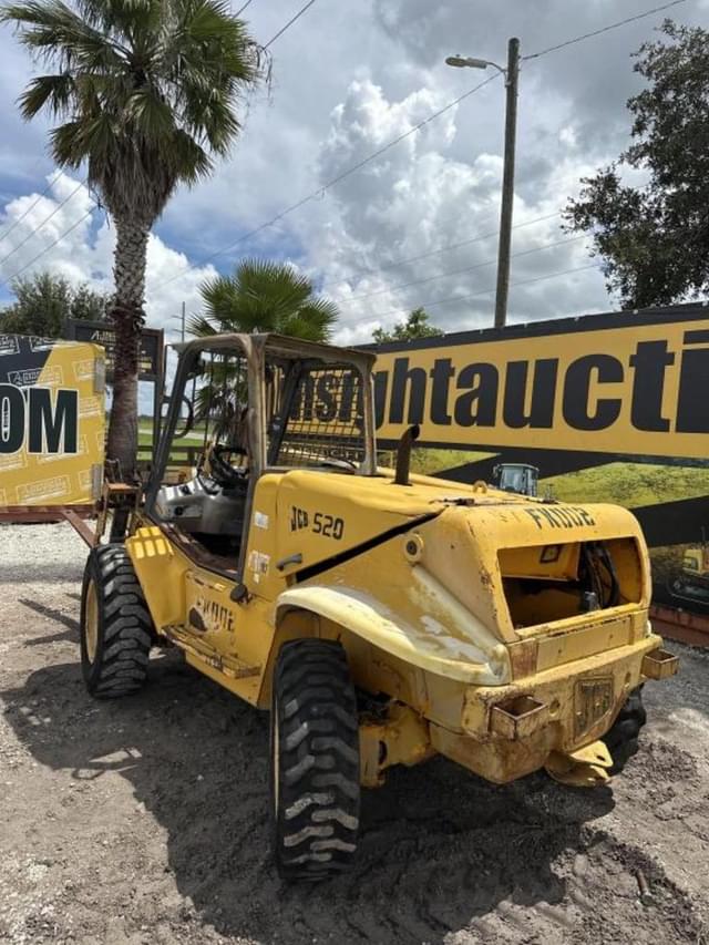 Image of JCB 520 equipment image 1