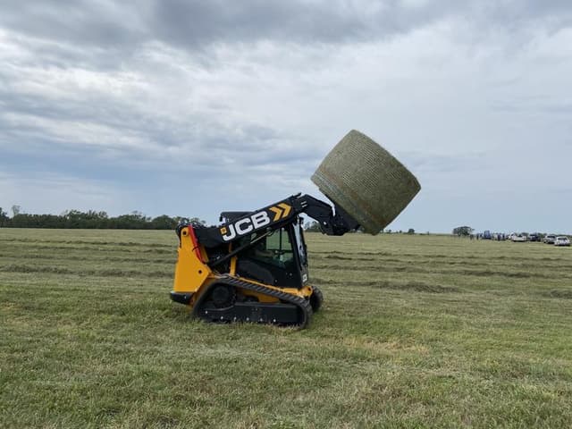 Image of JCB 3TS-8T equipment image 1