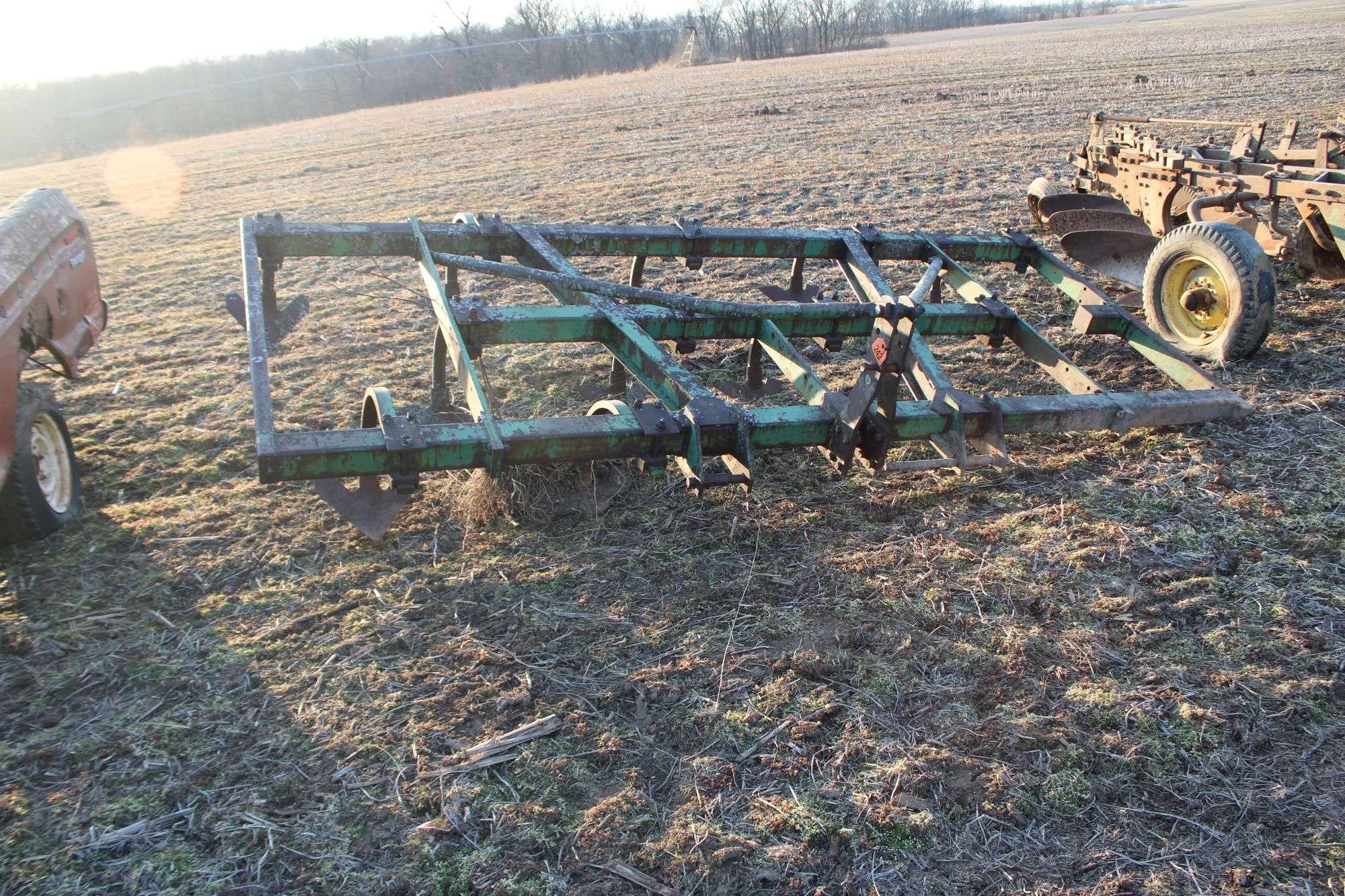 John Deere 100 Equipment Image0