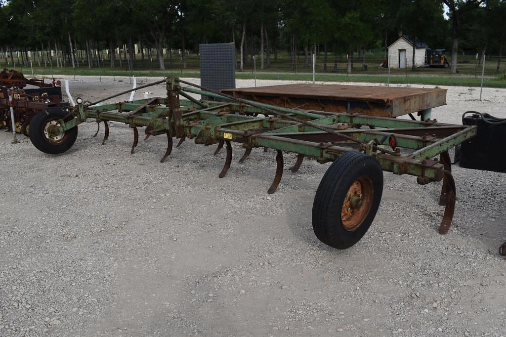 Image of John Deere 100 Image 1