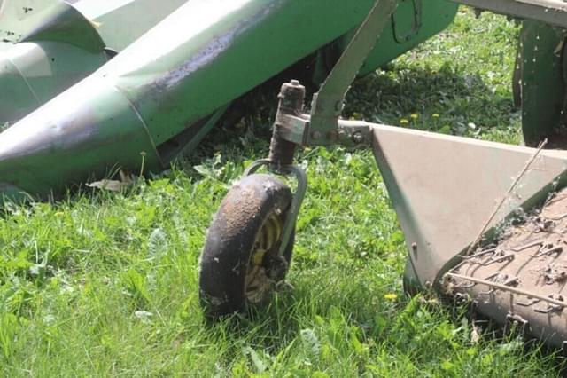 Image of John Deere 100 equipment image 4