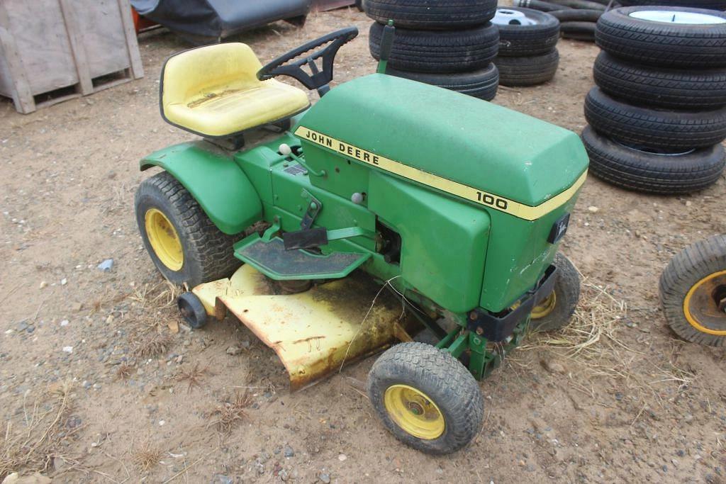 Image of John Deere 100 Image 0