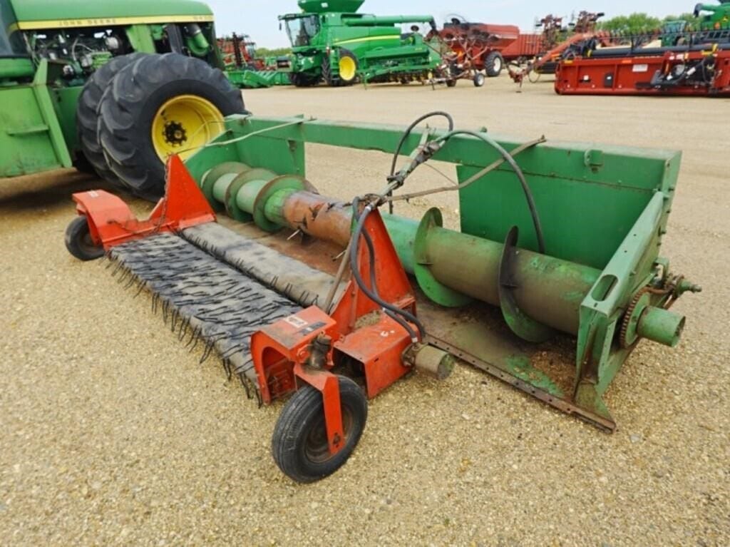 John Deere 100 Equipment Image0