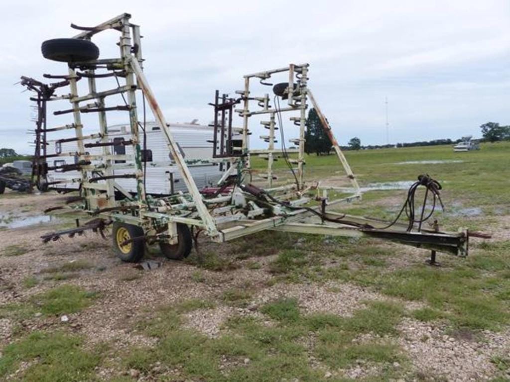 Main image John Deere 1010