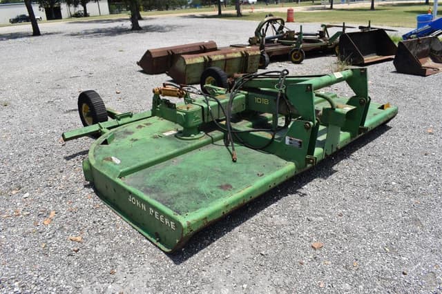 Image of John Deere 1018 equipment image 1