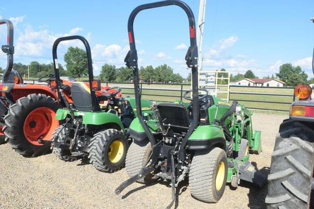 Image of John Deere 1023E equipment image 2