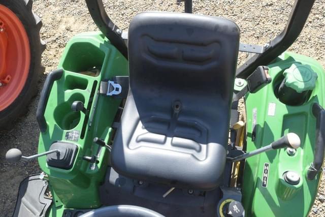 Image of John Deere 1023E equipment image 4