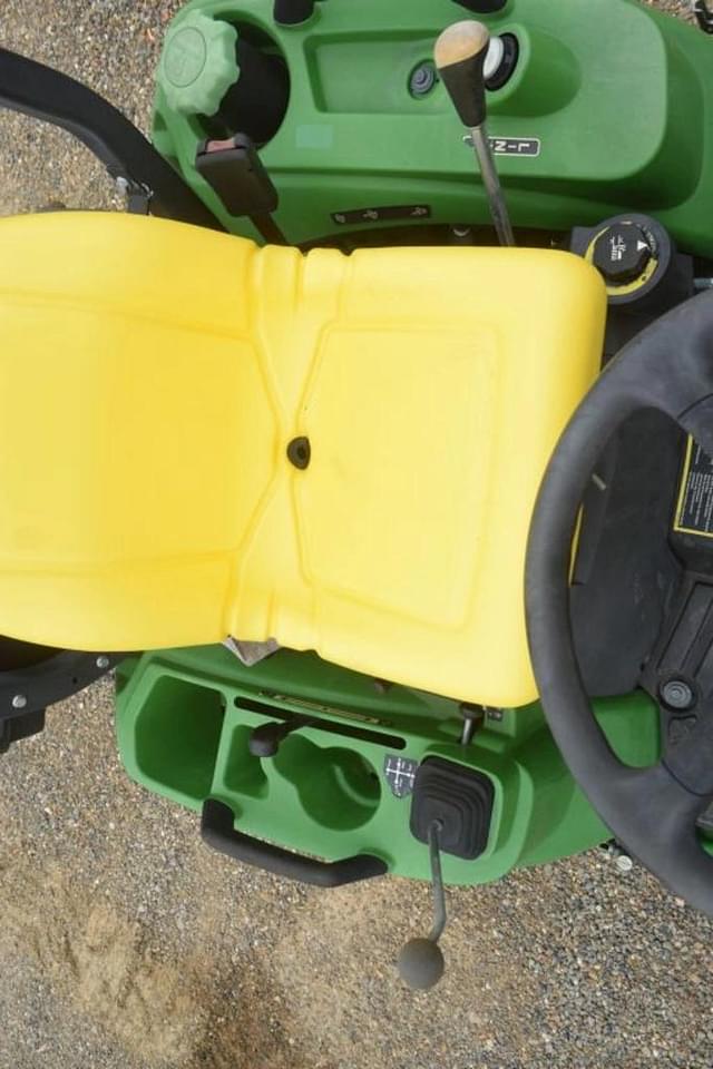 Image of John Deere 1023E equipment image 4