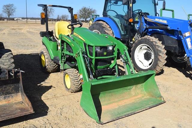 Image of John Deere 1023E equipment image 3