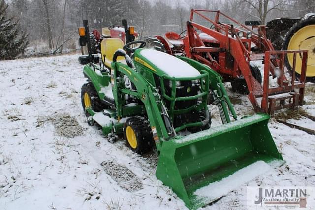 Image of John Deere 1023E equipment image 1