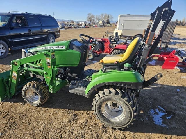 Image of John Deere 1023E equipment image 2