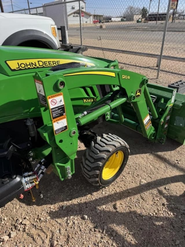 Image of John Deere 1023E equipment image 2