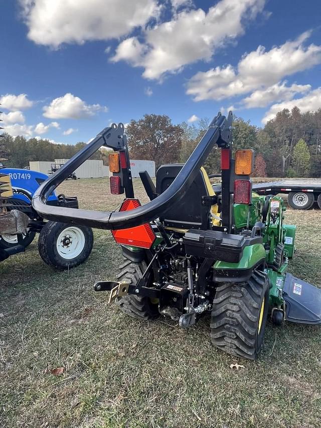 Image of John Deere 1025R equipment image 3