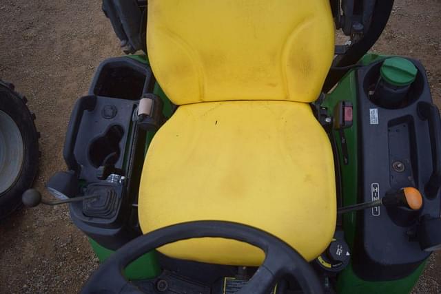 Image of John Deere 1025R equipment image 4