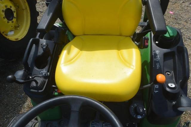 Image of John Deere 1025R equipment image 4