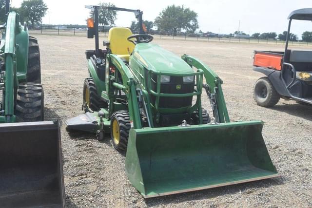 Image of John Deere 1025R equipment image 3