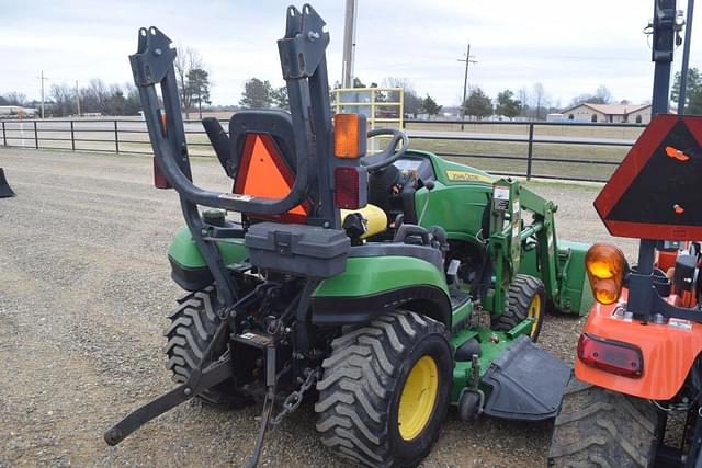 Image of John Deere 1025R equipment image 2