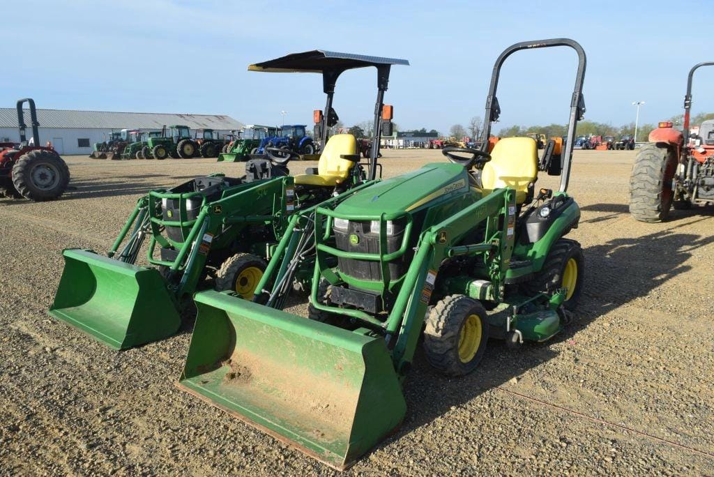 Main image John Deere 1025R