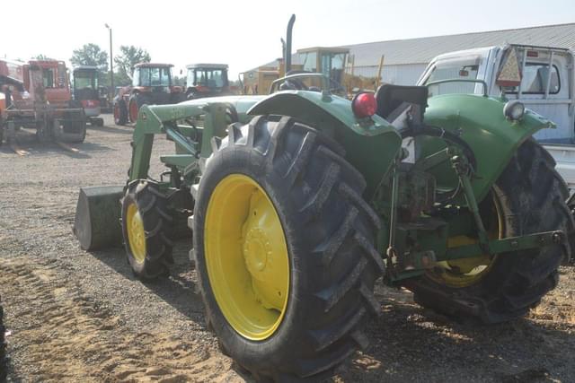 Image of John Deere 1050 equipment image 1