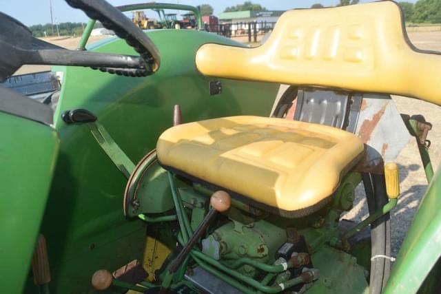 Image of John Deere 1050 equipment image 4