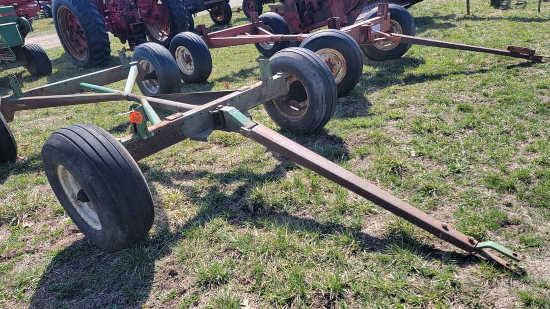 Image of John Deere 1064 Image 1