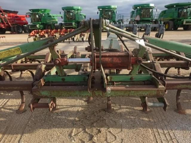 Image of John Deere 1100 equipment image 4
