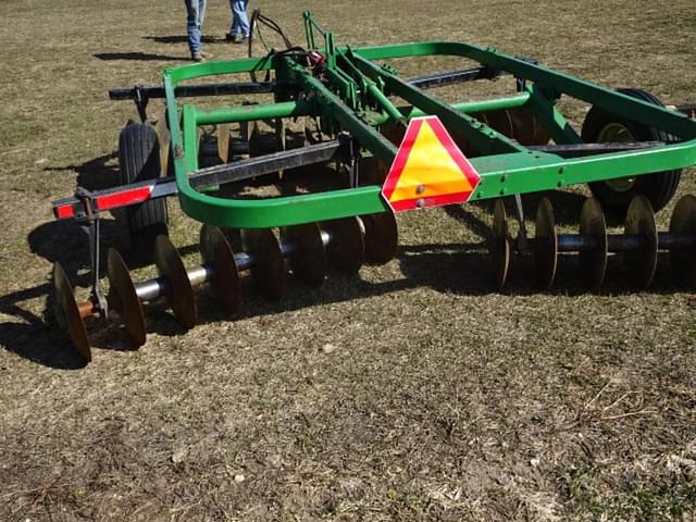 Image of John Deere 111 equipment image 3