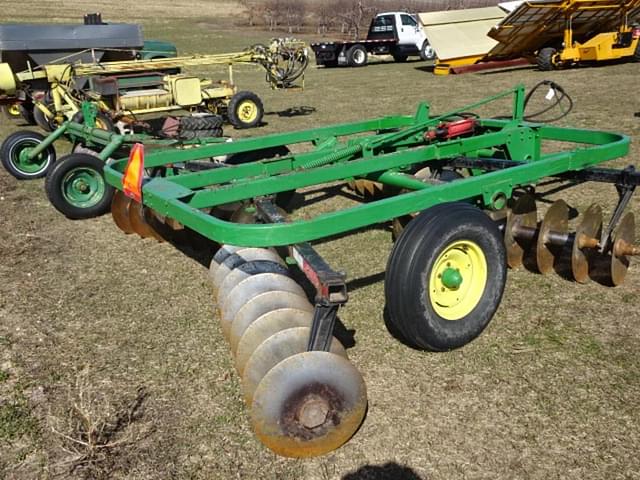 Image of John Deere 111 equipment image 2
