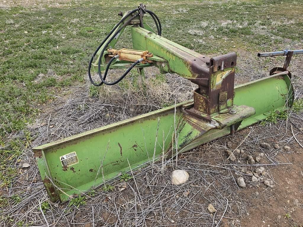 Image of John Deere 115 Image 1