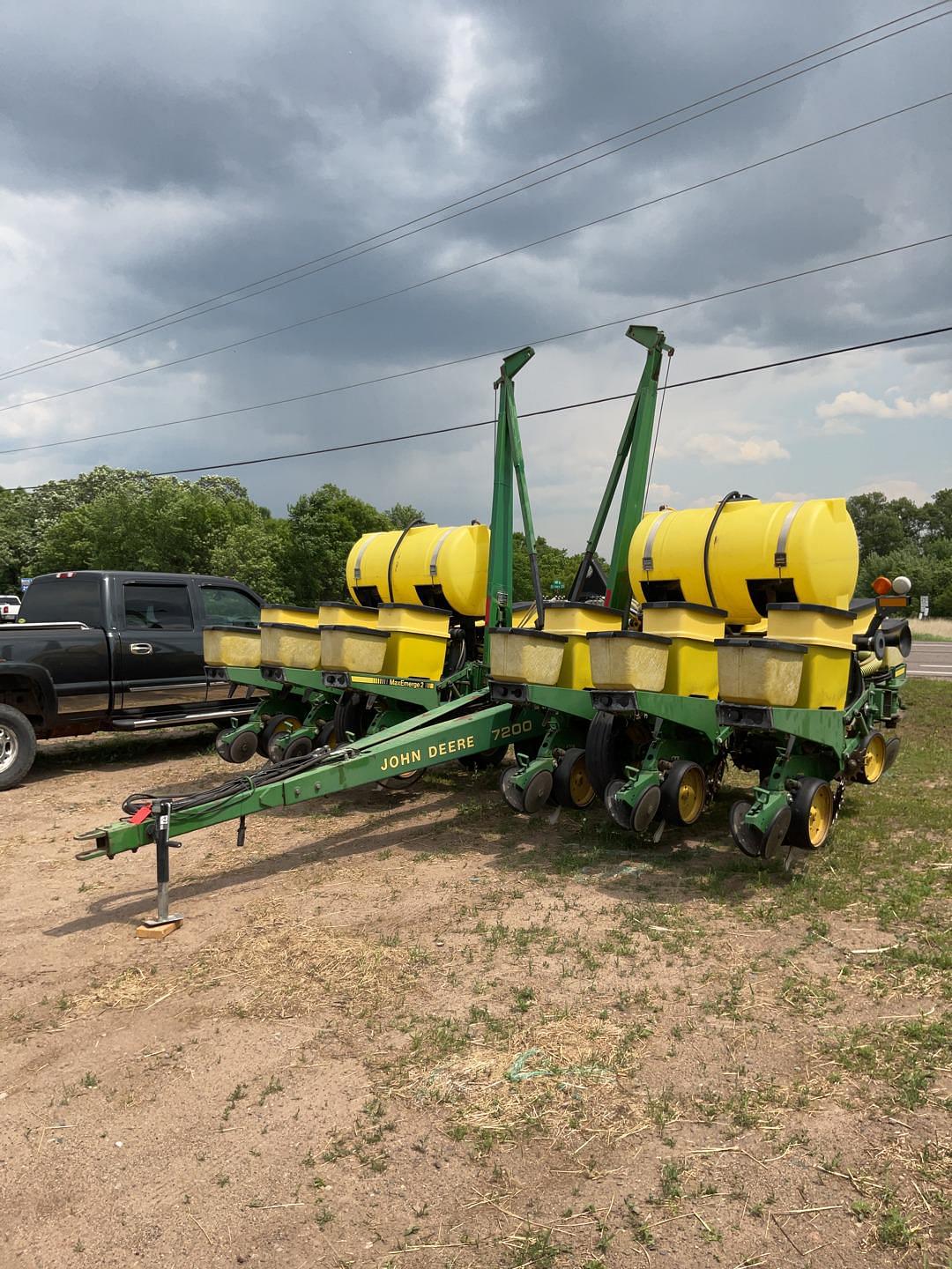 Image of John Deere 7200 Primary image