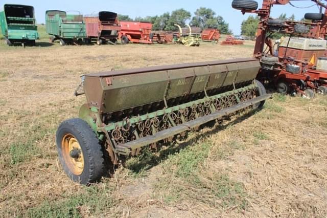 Image of John Deere Van Brunt equipment image 1