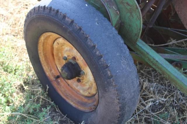 Image of John Deere Van Brunt equipment image 3