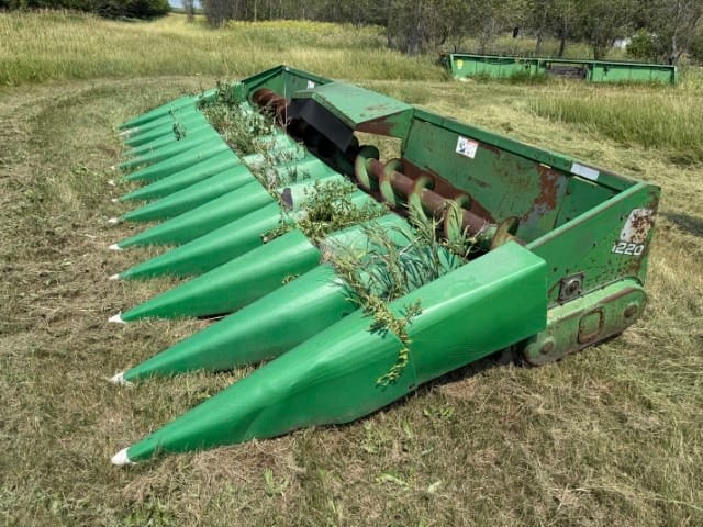 John Deere 1220 Equipment Image0