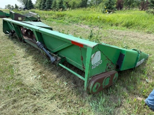 Image of John Deere 1220 equipment image 3