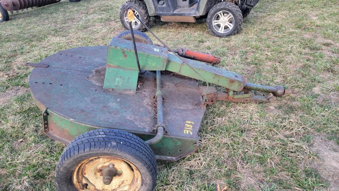 Image of John Deere 127 Image 0