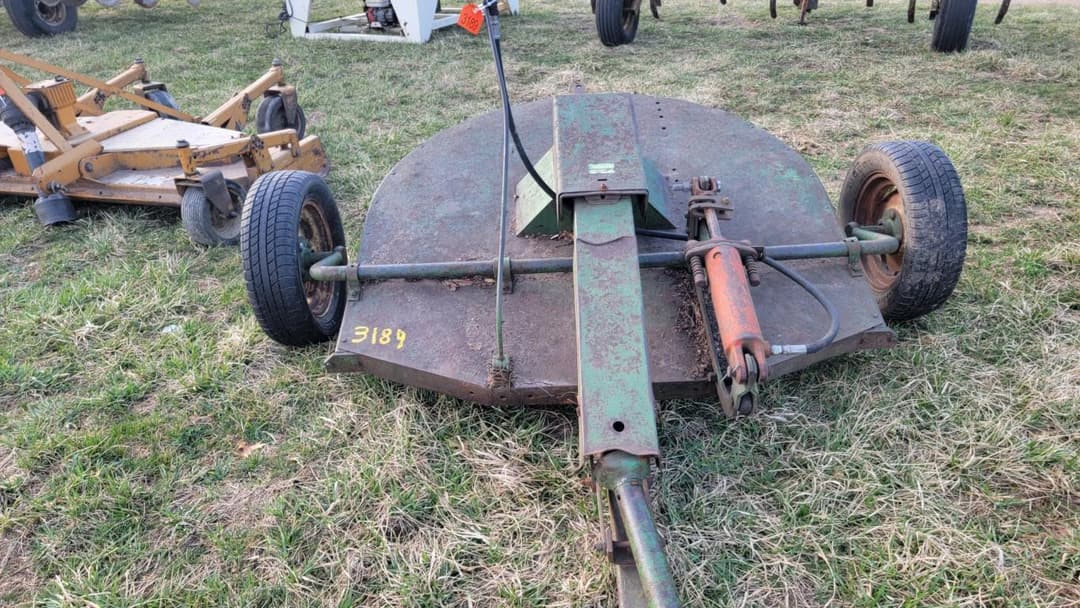 Image of John Deere 127 Image 1