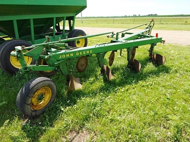 Image of John Deere 1350-1450 equipment image 3