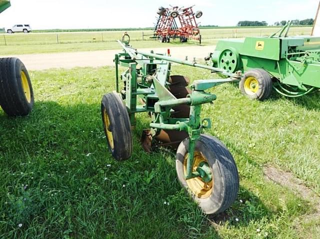 Image of John Deere 1350-1450 equipment image 4