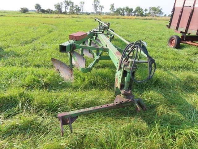 Image of John Deere 1350-1450 equipment image 1