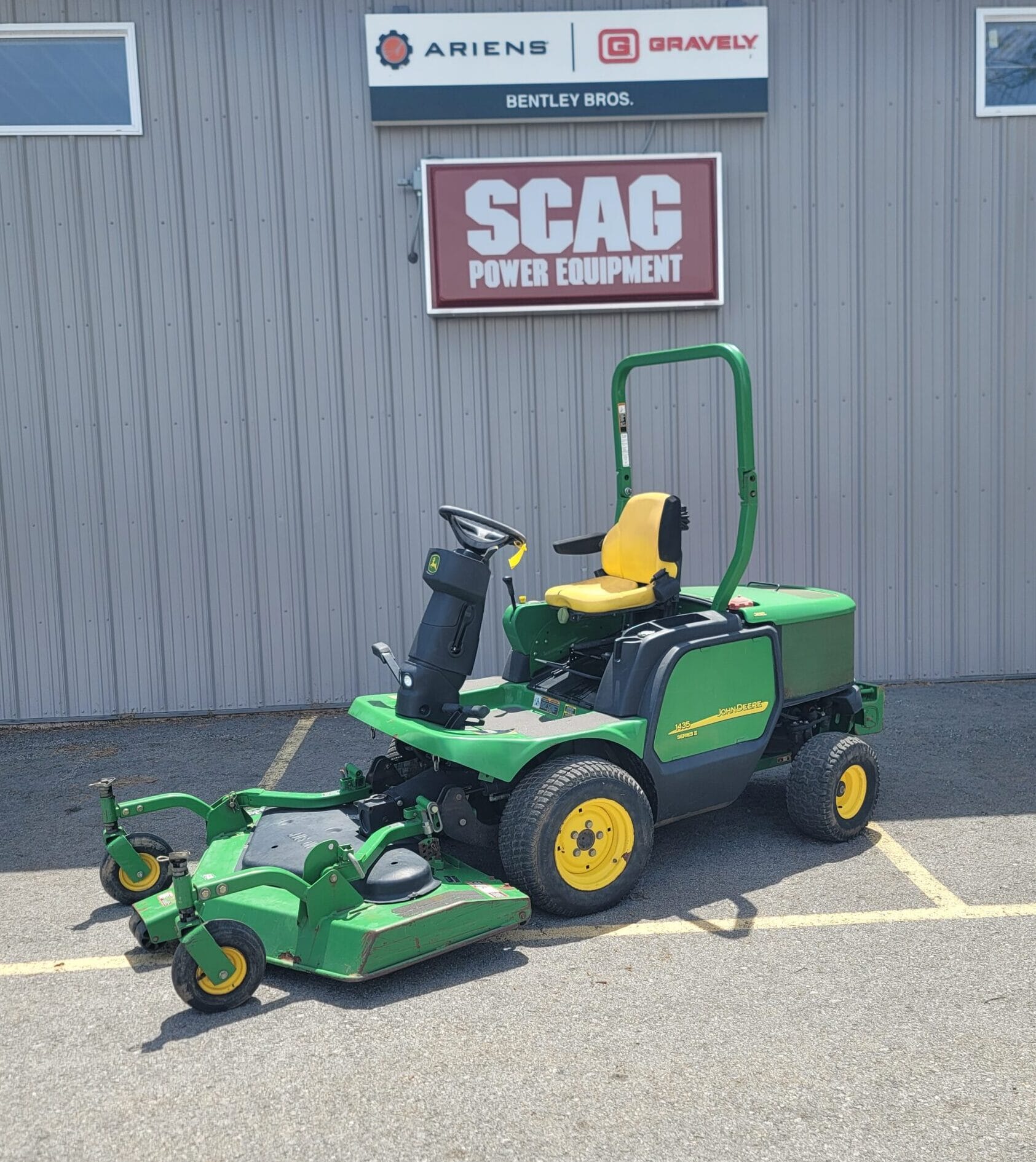 2004 John Deere 1435 Equipment Image0