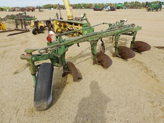 Image of John Deere 145 equipment image 2