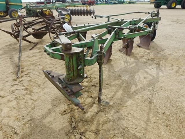 Image of John Deere 145 equipment image 1