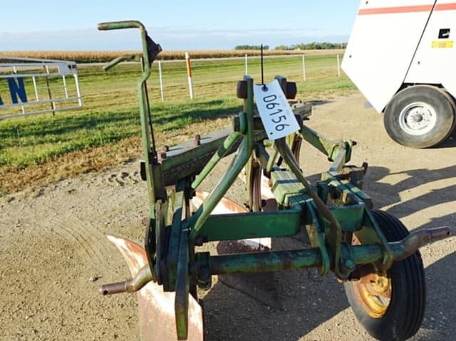 Image of John Deere 145 equipment image 3