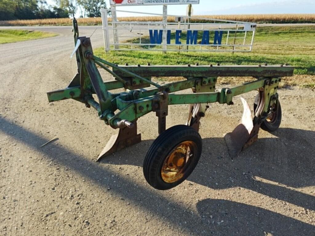 Image of John Deere 145 Primary image