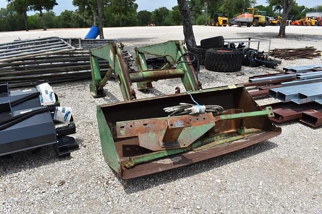 Image of John Deere 148 equipment image 1
