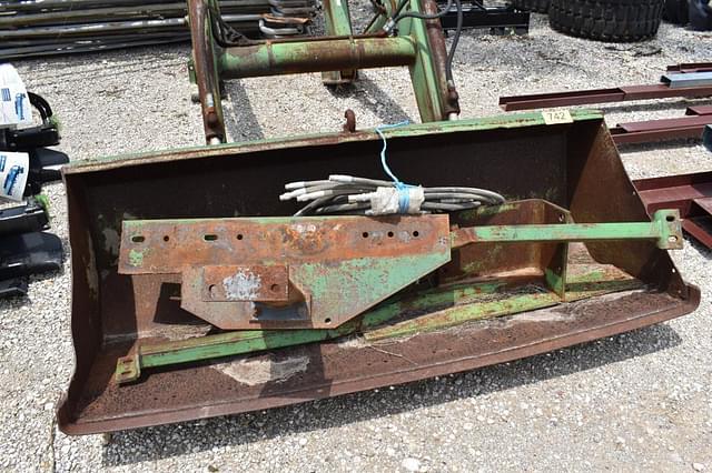 Image of John Deere 148 equipment image 2