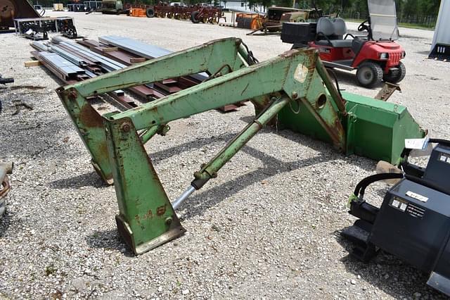 Image of John Deere 148 equipment image 4
