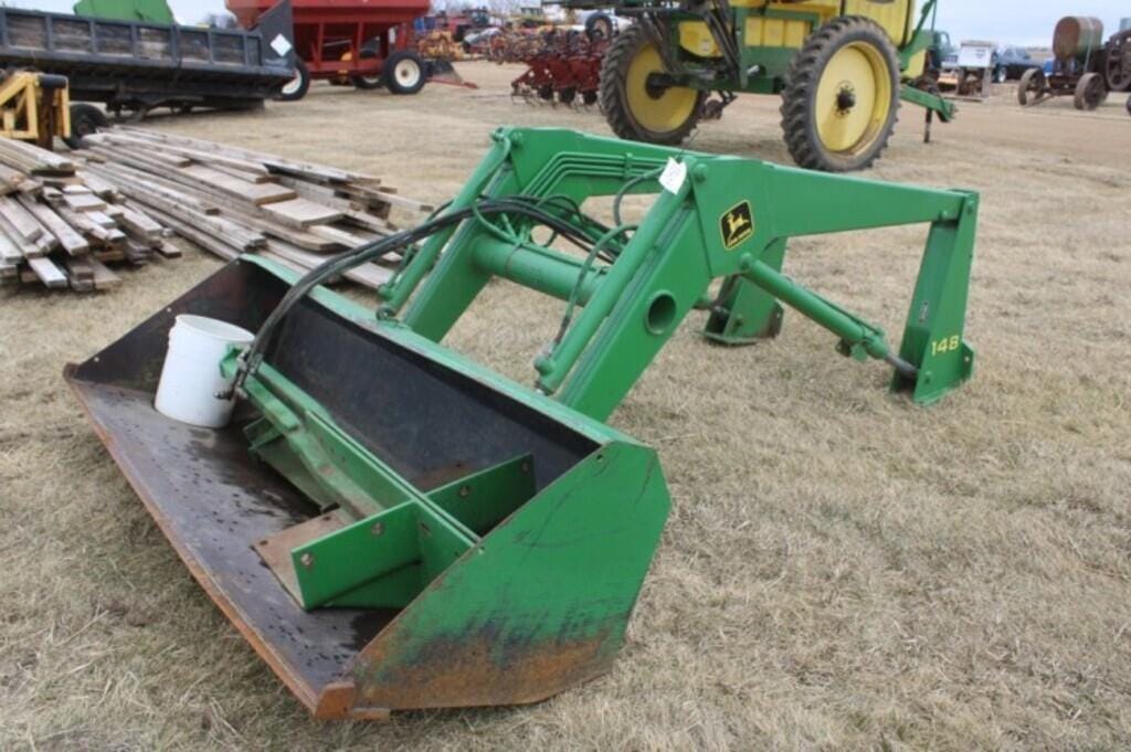 Main image John Deere 148